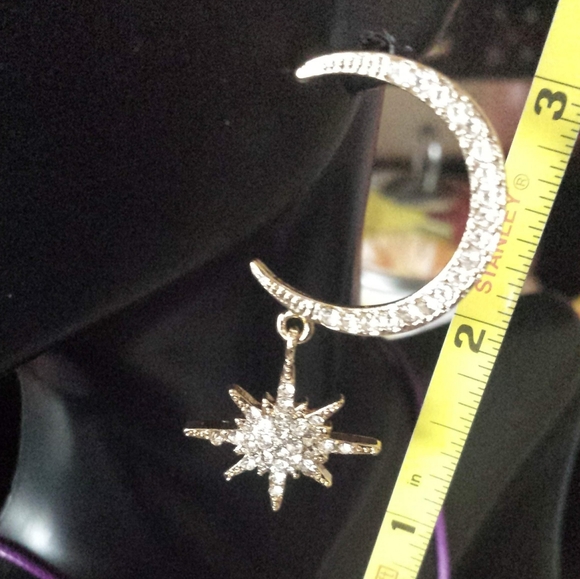 Any 2/$35🌸 Moon Star Drop Earrings - Picture 12 of 16